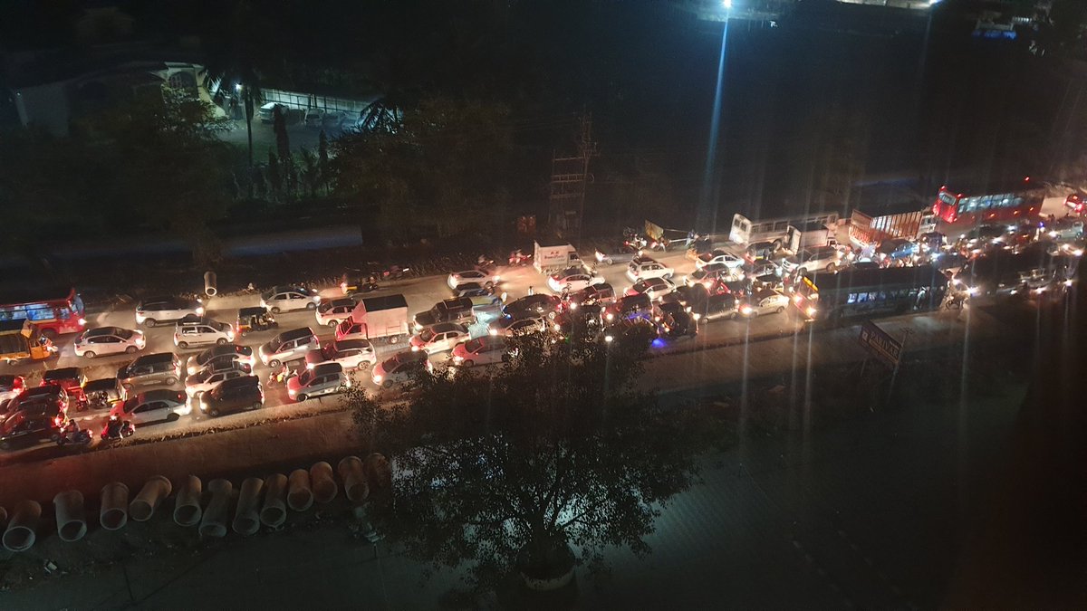कल्याण-शिलफाटा में ट्रैफिक जाम के विरोध में बाइक रैली